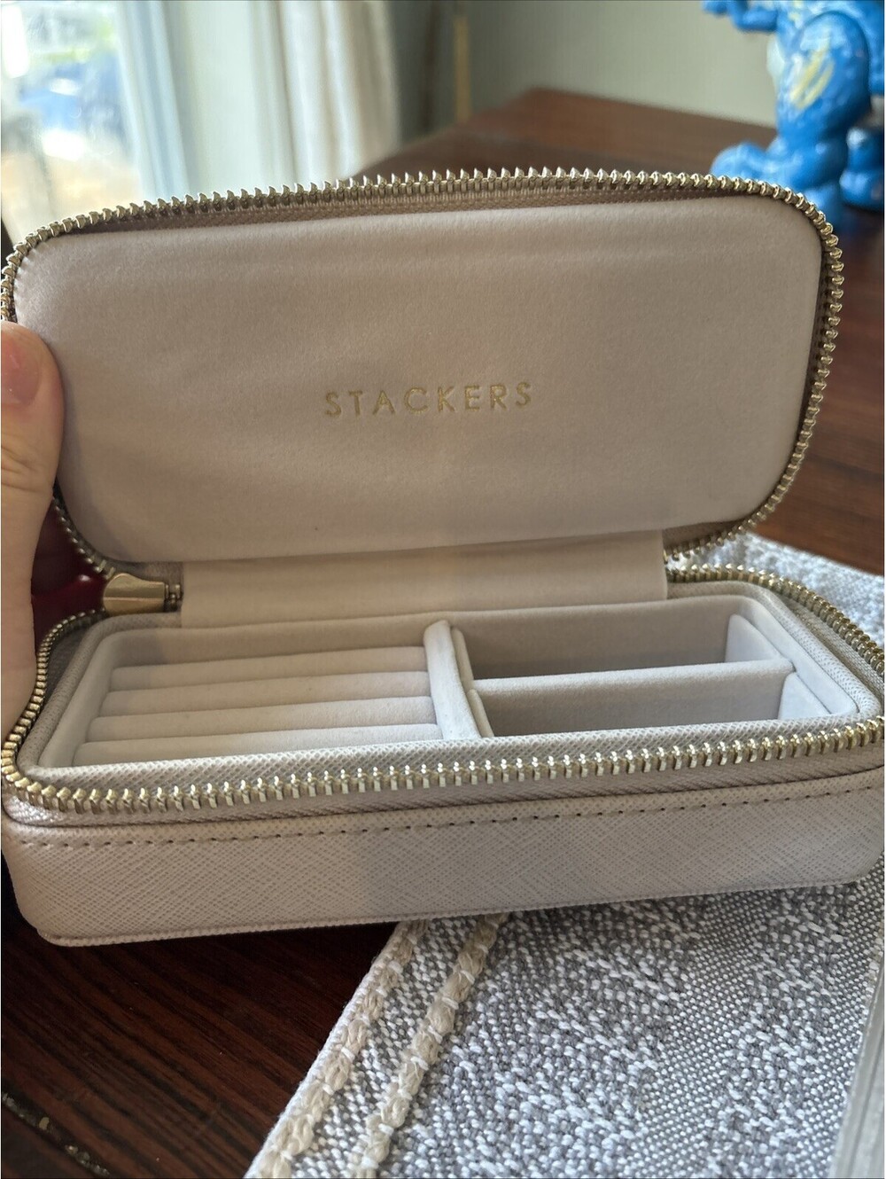 Stackers Travel Jewelry Box Organizer Zip Case Taupe Greige Beige Faux Leather